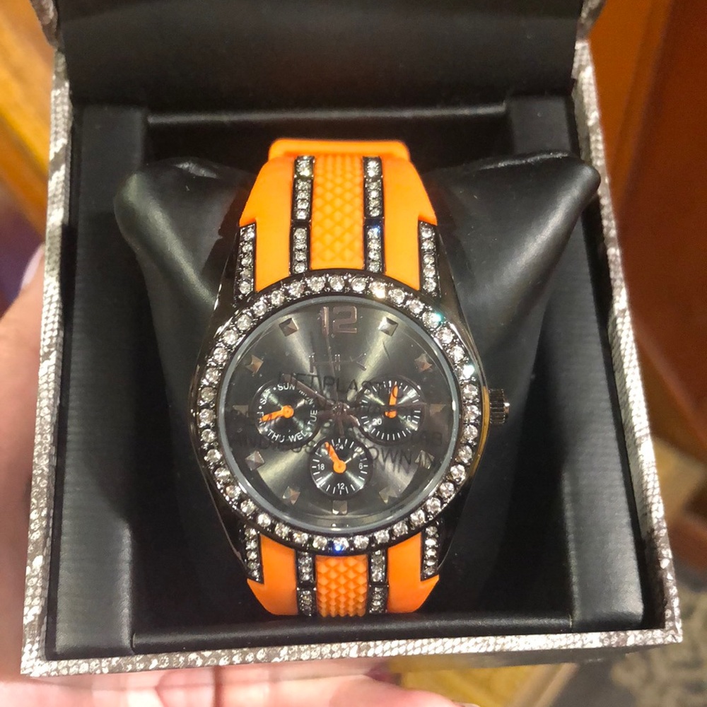Heidi Klum watch!